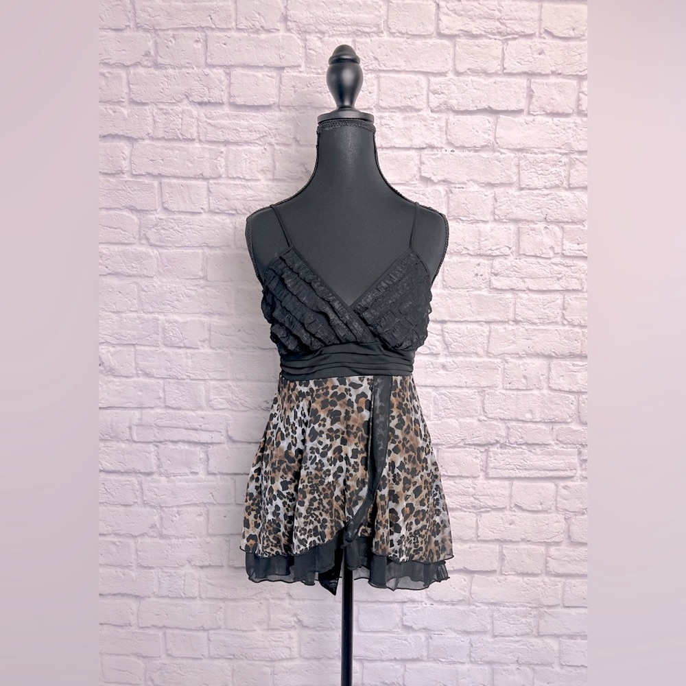 Studio Y Tank Top with Ruffles and Leopard Print Bottom size M